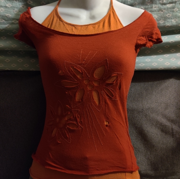 Eyeshadow Floral Cutout Layered Top - Picture 2 of 6